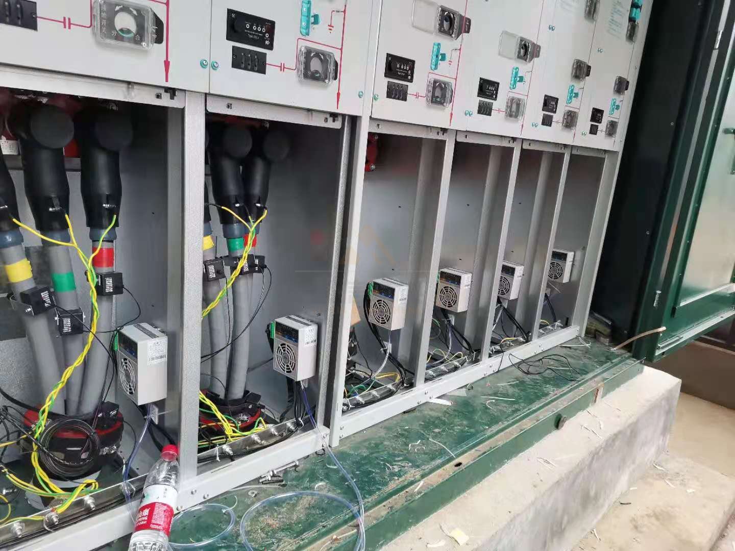 <a href='http://xunlinlu.cn' target='_blank'><u>智能除濕裝置</u></a>安裝